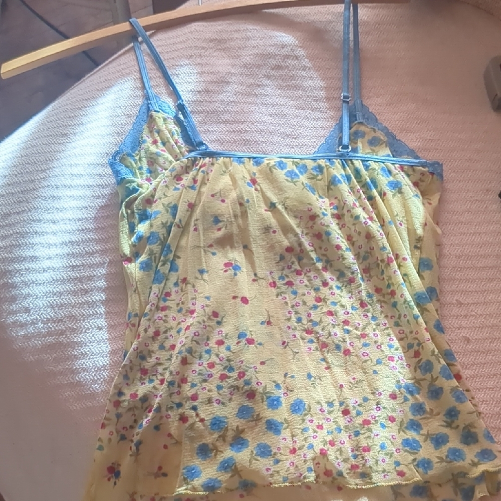 •Y2K Victoria's Secret Yellow Floral Cami-Bra - Picture 6 of 10